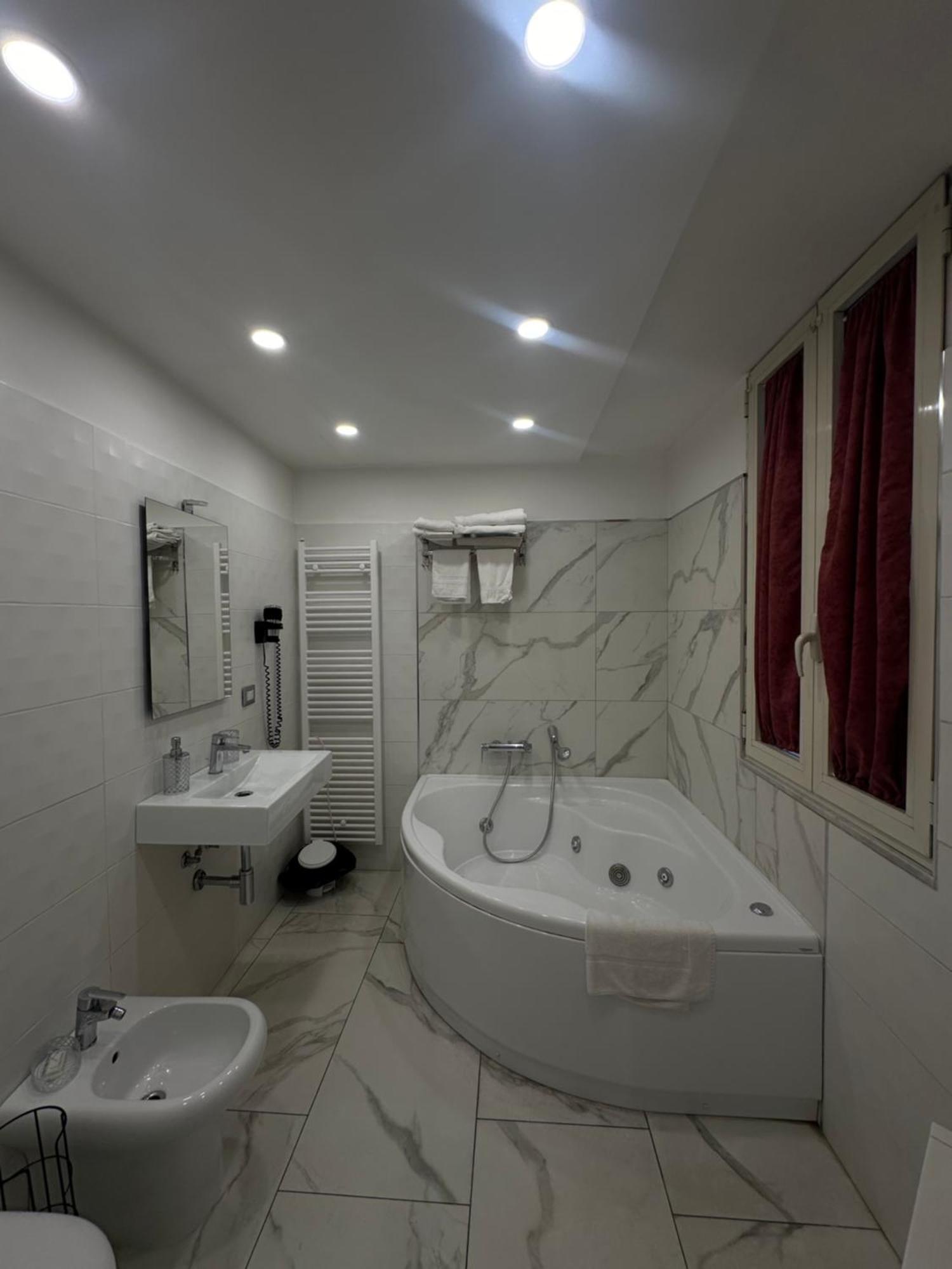 Luxury 2.0 Bed & Breakfast Napoli Bagian luar foto